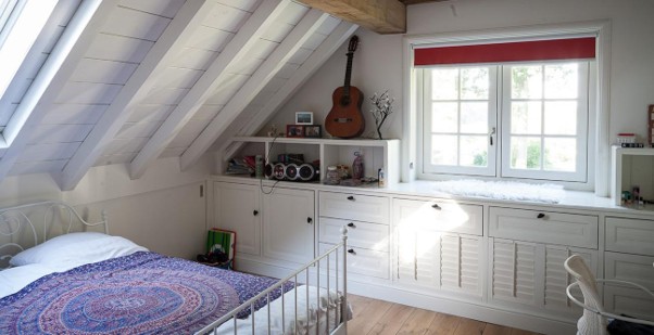 Waarom houten kozijnen als slimme woning investering