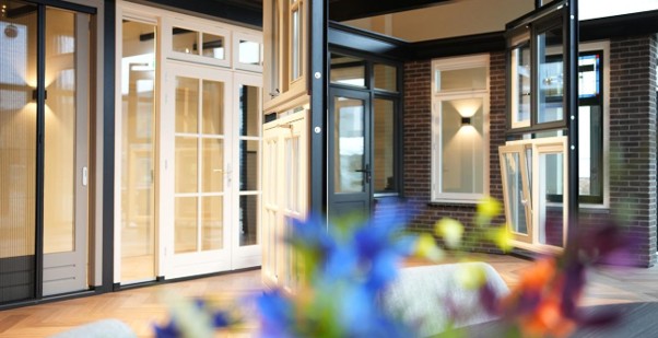 Showroom houtenkozijnoutlet in Oosterhout